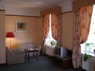 Отель Hotel Victoria Пярну Люкс-2