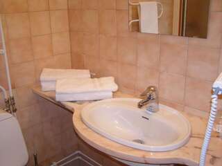 Отель Hotel Victoria Пярну Люкс-5